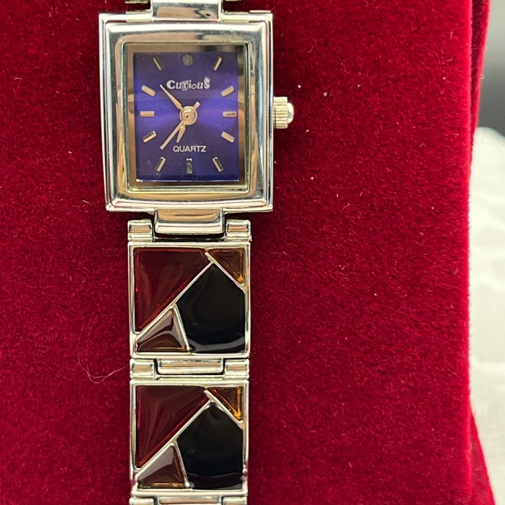 Silver and Black Women's Watch with Violet Dial and a Mosaic Cut Glass Band - 4